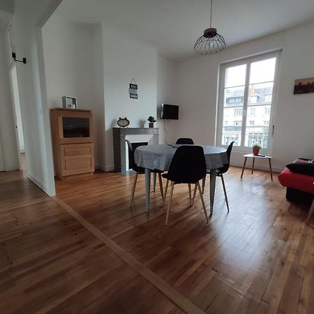Appartement 1-6 Pers Situe Entre Les Ponts Сомюр Екстериор снимка